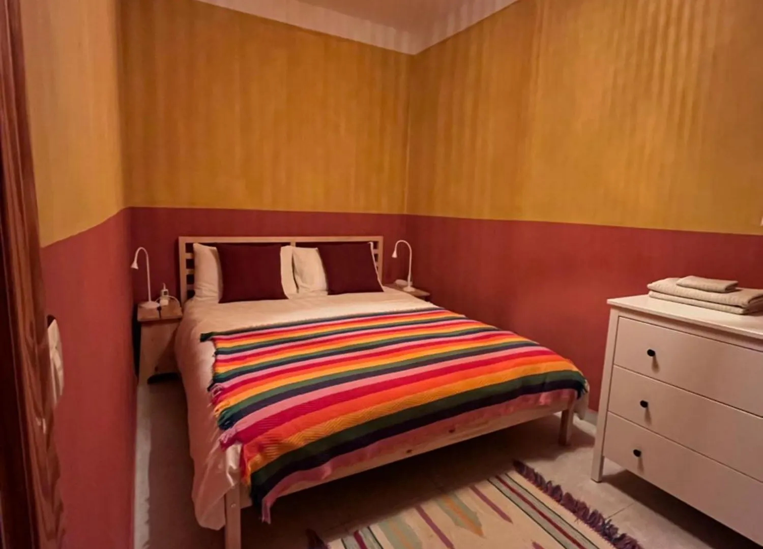 La Casita De La Laguna contacts
